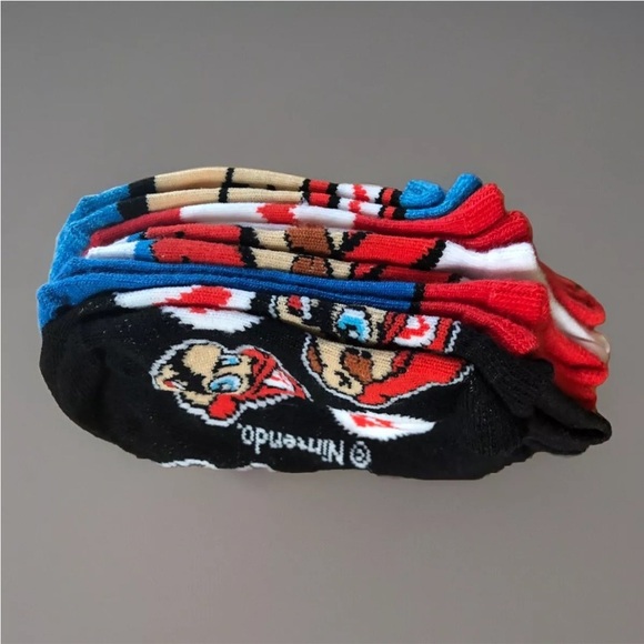 NEW SUPER MARIO BROS. Boys Socks - 5 Prs- Youth Shoe Size 7.5-3.5 Nintendo - Picture 5 of 5